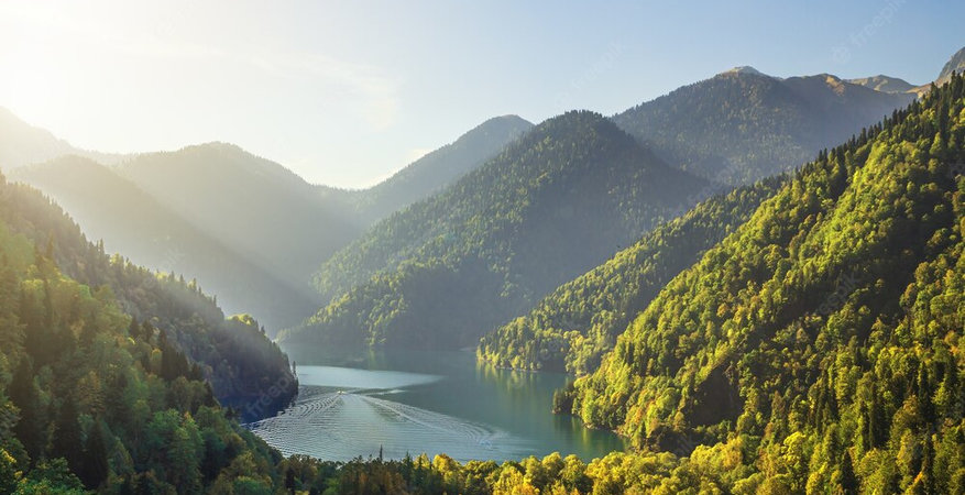abkhazia-the-famous-ritsa-lake-picturesque-majestic-clear-turquoise-lake-view-from-above_129479-646